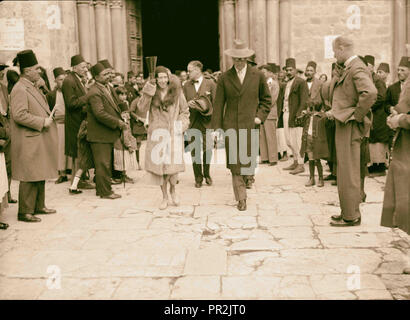 Centenaire des fêtes de Pâques. Année Sainte. Leurs Majestés. Feu le Roi Albert et La Reine Elisabeth de Belgique. Banque D'Images