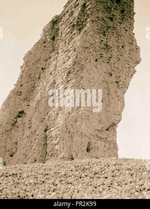 L'Iraq. La BIRS Nimrud. (Peut-être la Tour de Babel). Vue détaillée de la tour. 1932, l'Iraq, Borsippa Banque D'Images