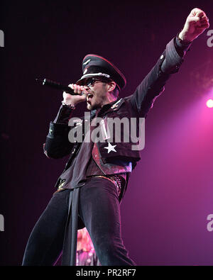 Scott Weiland avec Velvet Revolver se produit en concert au Seminole Hard Rock Hotel and Casino à Hollywood, Floride le 2 janvier 2006. Banque D'Images