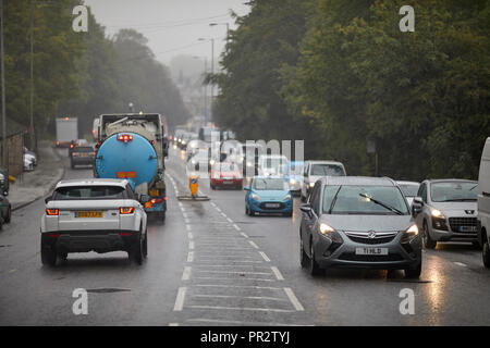 Le trafic important à l'état humide A57 A628 Mottram Moor dans la région de Longdendale Mottram a longtemps demandé pour un by-pass pour faciliter le trafic dans la zone Banque D'Images