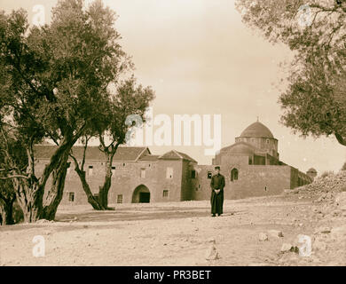 Krak des Chevaliers & Monastère de Saint George. Monastère de Saint George. Entrée privée. 1936, la Syrie Banque D'Images