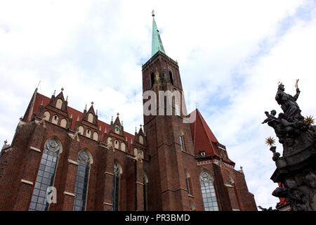 Le Rzymskokatolicki Kościół Świętego Krzyża pw église sur Ostrow Tumski, Wroclaw, Pologne Banque D'Images