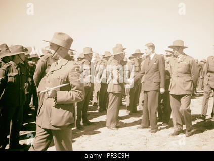 Arrivée en Palestine de Monsieur Antony [c.-à-d., Anthony] Eden. M. Eden parler aux troupes. 1940 Banque D'Images