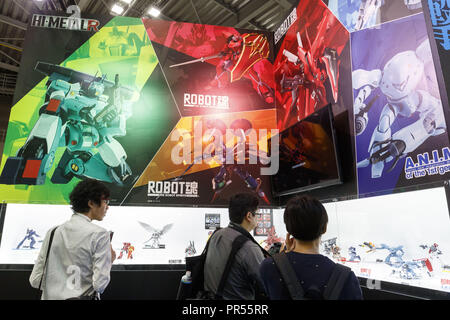 Tokyo, Japon. Sep 29, 2018. Les visiteurs se réunissent lors de la 58e tout le Japon et modèle Hobby Show à Tokyo Big Sight. L'exposition annuelle passe-temps introduit des marchandises telles que les modèles en plastique, action figures, les drones et les armes à air du 28 au 30 septembre. Credit : Rodrigo Reyes Marin/ZUMA/Alamy Fil Live News Banque D'Images