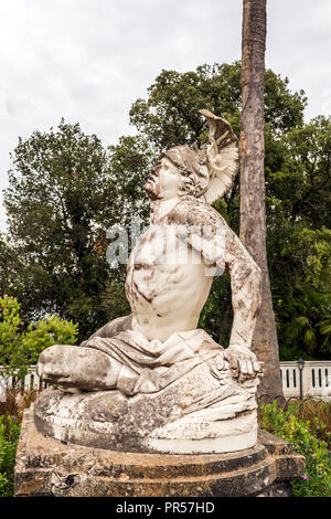 Palais Achilleion, Corfou, Grèce - 24 août 2018 : La sculpture de la mort achille dans corfou achilleion palace Banque D'Images