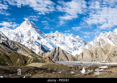 Masherbrum peak (K1) de Goro II camp, Karakoram, Pakistan Banque D'Images