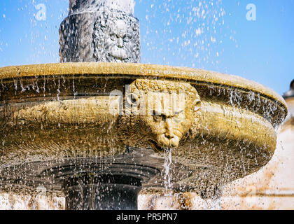 Fragment de fontaine sur la place de nouveau dans le centre historique de Ljubljana, Slovénie Banque D'Images