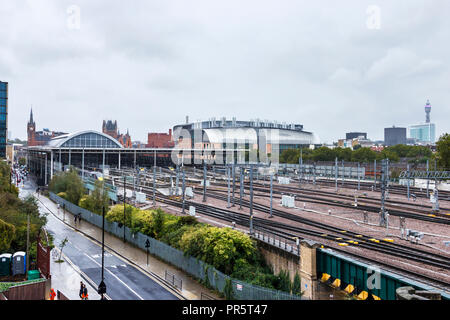 La ligne de chemin de fer hors de la gare internationale St Pancras, London, UK, 2018 Banque D'Images