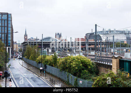 La ligne de chemin de fer hors de la gare internationale St Pancras, London, UK, 2018 Banque D'Images