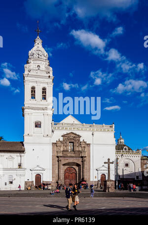 Eglise de Santo Domingo, la Plaza de Santo Domingo, Vieille Ville, Quito, Équateur, la province de Pichincha Banque D'Images