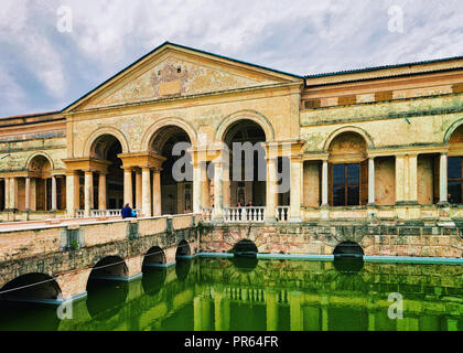 Mantoue, Italie - 23 octobre 2016 : Palazzo Te et étang à Mantoue, Lombardie, Italie Banque D'Images