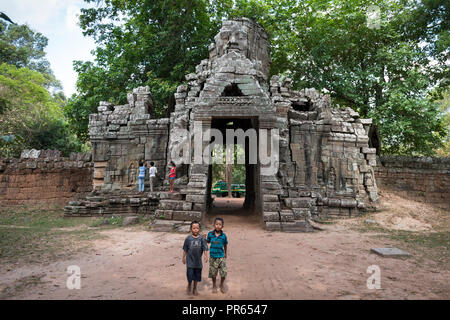 Banteay Kdei, porte ouest, Angkor, Siem Reap, Cambodge Banque D'Images