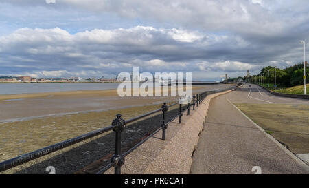 Voir à partir de la nouvelle promenade de Brighton, à Liverpool et à Wallasey. Banque D'Images