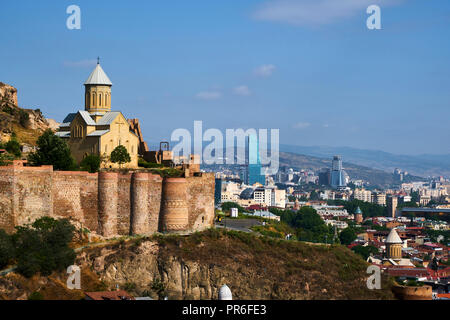 La Géorgie, Caucase, Tbilissi, vieille ville, la forteresse de Narikala, Saint Nicholas Church Banque D'Images