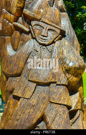 Sculpture en bois dans le château de Loka. Banque D'Images