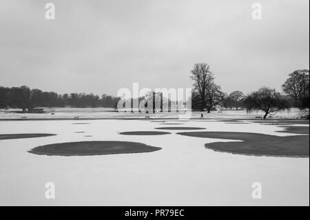 Lac gelé de Verulam Park St Albans dans le Hertfordshire UK Banque D'Images