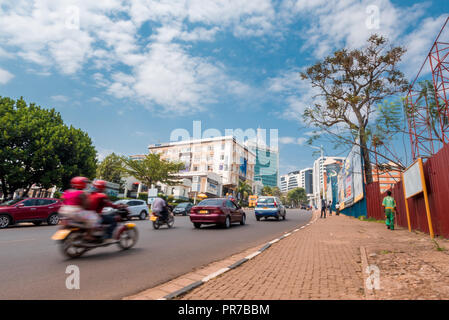 Kigali, Rwanda - le 20 septembre 2018 Matin : la circulation en centre-ville de Kigali Banque D'Images