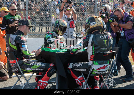 Nevers Magny-Cours, France. 29 septembre, 2018 - 01, Jonathan Rea, GBR, Kawasaki ZX-10RR, Kawasaki Racing Team WorldSBK, 2018 SBK, MOTO - Grand Prix de Magny-Cours SBK 2018, Rea, la célébration, en 2018, le circuit de Nevers Magny-Cours, manche française d'Acerbis, France, 29 septembre 2018, au cours de l'action de Rea SBK Célébration de l'Acerbis manche française le 29 septembre 2018 au circuit de Nevers Magny-Cours, France Crédit : AFP7/ZUMA/Alamy Fil Live News Banque D'Images