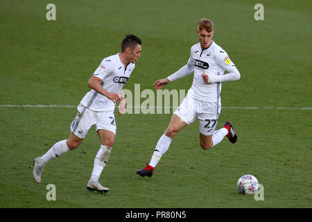 Pays de Galles, Royaume-Uni. 29 septembre 2018. Jay Fulton de Swansea City (27) en action. Match de championnat Skybet EFL, Swansea City v Queens Park Rangers au Liberty Stadium de Swansea, Pays de Galles du Sud le samedi 29 septembre 2018. Cette image ne peut être utilisé qu'à des fins rédactionnelles. Usage éditorial uniquement, licence requise pour un usage commercial. Aucune utilisation de pari, de jeux ou d'un seul club/ligue/dvd publications. Photos par Andrew Andrew/Verger Verger la photographie de sport/Alamy live news Banque D'Images