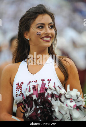 Starkville, MS, États-Unis d'Amérique. Sep 29, 2018. Un MSU cheerleader pendant NCAA football action au stade Wade Davis à STARKVILLE, MS. L'État du Mississippi, la Floride a battu 13-6. Kevin Langley/CSM/Alamy Live News Banque D'Images