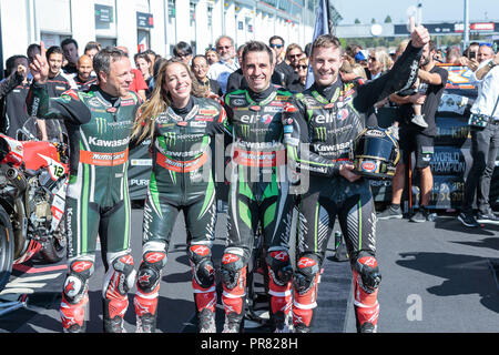 Nevers Magny-Cours, France. 29 septembre, 2018 - 01, Jonathan Rea, GBR, Kawasaki ZX-10RR, Kawasaki Racing Team WorldSBK, 2018 SBK, MOTO - Grand Prix 2018 SBK Magny-Cours, course 1, 2018, Circuit de Nevers Magny-Cours, Acerbis manche française, France, 29 septembre 2018, au cours de l'action 1 de la course SBK Français Acerbis Round le 29 septembre 2018 au circuit de Nevers Magny-Cours, France Crédit : AFP7/ZUMA/Alamy Fil Live News Banque D'Images