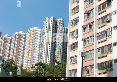 Hong Kong, Hong Kong SAR, Chine. Sep 29, 2018. Le Choi à forte densité de population, de l'Est Domaine Wan Kowloon Hong Kong. L'état d'hygiène de la succession a été remis en question après la révélation de la première variation de rat d'hépatite E trouvé dans un 56-ans. Credit : Jayne Russell/ZUMA/Alamy Fil Live News Banque D'Images