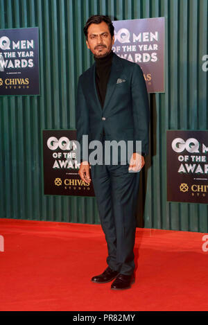 Mumbai, Inde. 27 Sep, 2018. Acteur Nawazuddin Siddiqui pose sur le tapis rouge de la 10e édition de la GQ Hommes de l'année pour commémorer le 10e anniversaire de GQ en Inde à l'hôtel JW Marriott Juhu à Mumbai, Inde. Credit : Azhar Khan SOPA/Images/ZUMA/Alamy Fil Live News Banque D'Images