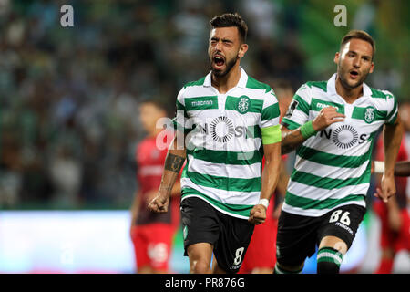 Lisbonne, Portugal, Portugal. Sep 29, 2018. Bruno Fernandes de Sporting CP célèbre son but au cours des Champions 2018/19 correspondance entre Sporting CP vs María-Timo. Crédit : David Martins SOPA/Images/ZUMA/Alamy Fil Live News Banque D'Images