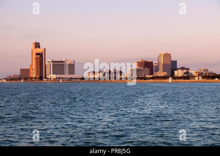 Panorama de Corpus Christi au lever du soleil. Corpus Christi, Texas, États-Unis. Banque D'Images