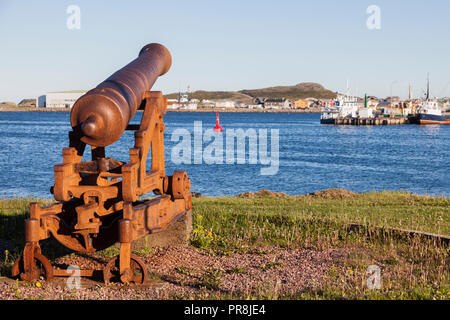 Old cannon à Saint Pierre. Saint Pierre, Saint Pierre et Miquelon. Banque D'Images