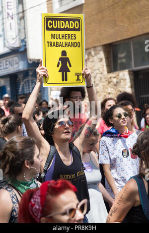 Le 29 septembre 2018. Nothim elenão (mobilisation). 'Attention : les femmes au travail".femme manifestations contre le candidat d'extrême-droite Jaïr Bolsonaro Banque D'Images