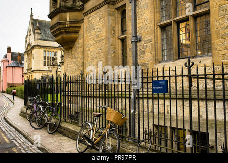 Balcon corbeau à Oxford, Angleterre Banque D'Images