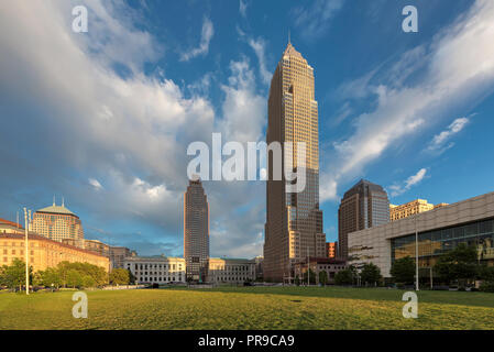 Le centre-ville de Cleveland au coucher du soleil, Banque D'Images