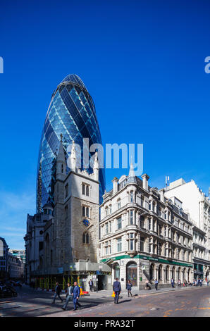 L'Europe, Royaume-Uni, Angleterre, Londres, le Gherkin (30 St Mary Axe) Bâtiment Banque D'Images