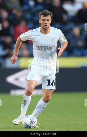 29 septembre 2018, Stade KCOM, Hull, Angleterre ; Sky Bet Championship, Hull City v Middlesbrough ; Jonny Howson (16) de Middlesbrough avec la balle Crédit : Mark Cosgrove/News Images images Ligue de football anglais sont soumis à licence DataCo Banque D'Images