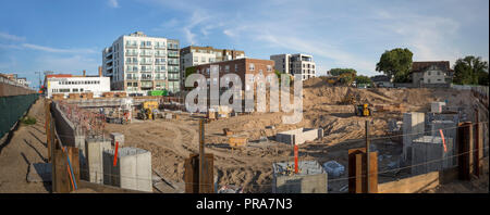 D'excavation pour de nouveaux logements à l'angle de Lake Street et de Humboldt Avenue South à Minneapolis, au Minnesota. C'est l'ancien emplacement pour th Banque D'Images