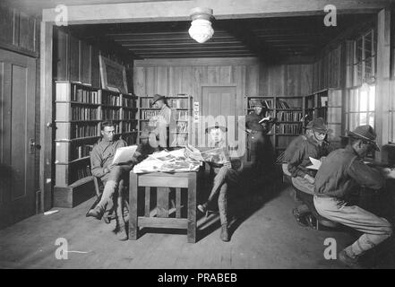 1918 ou 1919 - bibliothèques - New York à travers l'Iowa - c de C N° 1 Direction générale, A.L.A. Kearny Camp Bibliothèque, CAL Banque D'Images