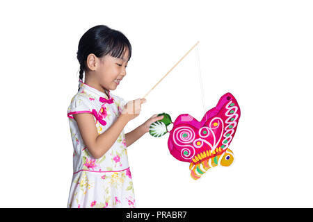 Chinois asiatique little girl holding latern célébrer le milieu de l'automne festival à fond blanc isolé Banque D'Images