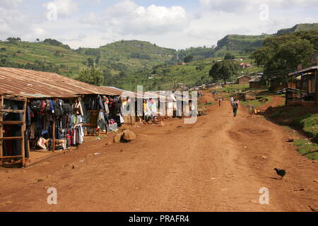 Un centre commercial à Kapchorwa, le mont Elgon est de l'Ouganda. Banque D'Images