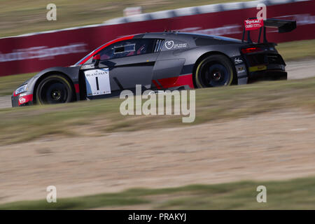 Barcelone, Espagne. Le 30 septembre 2018. Blancpain Endurance Series GT ; 01 VANTHOOR sèche, l'équipe belge WRT, Audi Audi R8 vu pendant la course. Crédit : Eric Alonso/SOPA Images/ZUMA/Alamy Fil Live News Banque D'Images