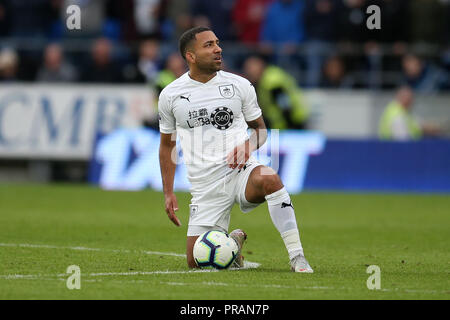 Cardiff, Royaume-Uni. Septembre 30, 2018. Aaron Lennon de Burnley en action. Premier League match, Cardiff City v Burnley au Cardiff City Stadium le dimanche 30 septembre 2018. Cette image ne peut être utilisé qu'à des fins rédactionnelles. Usage éditorial uniquement, licence requise pour un usage commercial. Aucune utilisation de pari, de jeux ou d'un seul club/ligue/dvd publications. Photos par Andrew Andrew/Verger Verger la photographie de sport/Alamy live news Banque D'Images