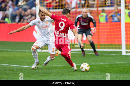 Harrison, NJ - 30 septembre 2018 : Andreas Ivan (9) de Red Bulls kicks ball pendant les match contre Atlanta MLS United au Red Bull Arena Red Bulls a gagné 2 - 0 Crédit : lev radin/Alamy Live News Banque D'Images