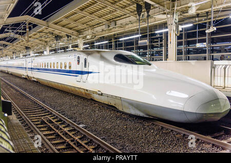 Kyoto, Japon. Sep 30, 2018. Visites - Kyoto Shinkansen train à la gare de Kyoto. Kyoto, 30.09.2018 | Conditions de crédit dans le monde entier : dpa/Alamy Live News Banque D'Images