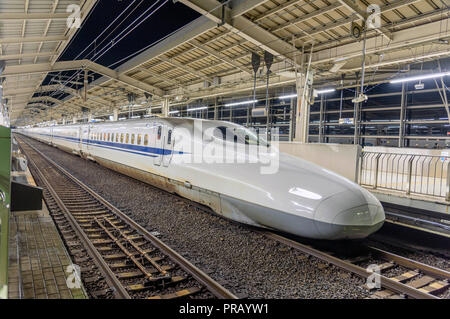 Kyoto, Japon. Sep 30, 2018. Visites - Kyoto Shinkansen train à la gare de Kyoto. Kyoto, 30.09.2018 | Conditions de crédit dans le monde entier : dpa/Alamy Live News Banque D'Images