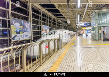 Kyoto, Japon. Sep 30, 2018. Visites - Kyoto Shinkansen train à la gare de Kyoto. Kyoto, 30.09.2018 | Conditions de crédit dans le monde entier : dpa/Alamy Live News Banque D'Images