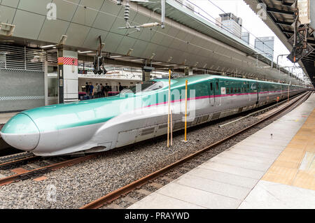 Kyoto, Japon. Sep 30, 2018. Visites - Kyoto Shinkansen train à la gare de Kyoto. Kyoto, 30.09.2018 | Conditions de crédit dans le monde entier : dpa/Alamy Live News Banque D'Images