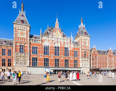 La gare centrale d'Amsterdam Amsterdam Gare Amsterdam Centraal Amsterdam Hollande Pays-bas eu Europe Banque D'Images