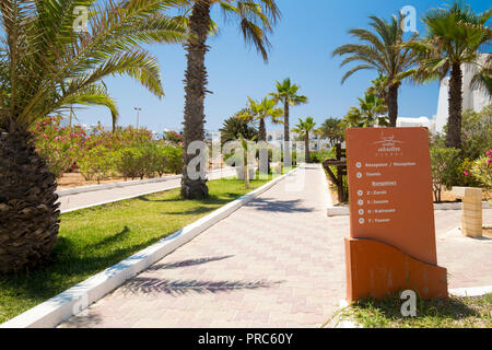 Djerba, Tunisie - 20 juin 2018 : Hôtel Seabel Aladin Djerba est situé dans une zone touristique, face à la plage sur l'île de Djerba, Tunisie. Banque D'Images