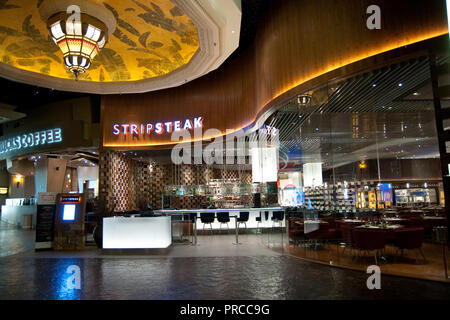 Las Vegas , Amérique Latine, 3 octobre,2011.Le restaurant Stripsteak dans le Mandalay Bay promenade.Credit:Mario Beauregard/Alamy Live News Banque D'Images