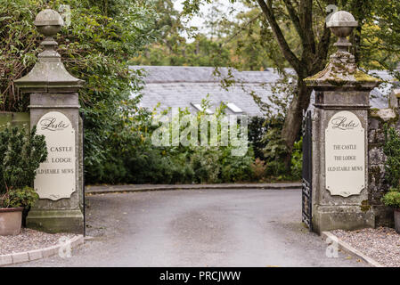 Entrée de la propriété du château de Leslie. Glaslough, comté de Monaghan, Irlande. Banque D'Images